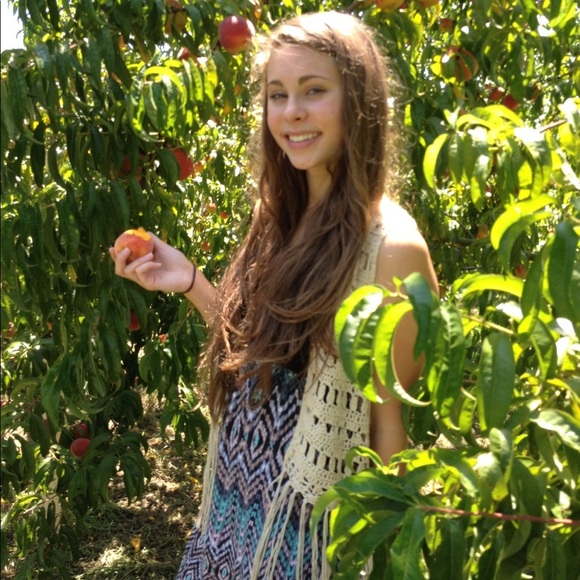 BoHo Fringe Vest - Picture 3 of 3